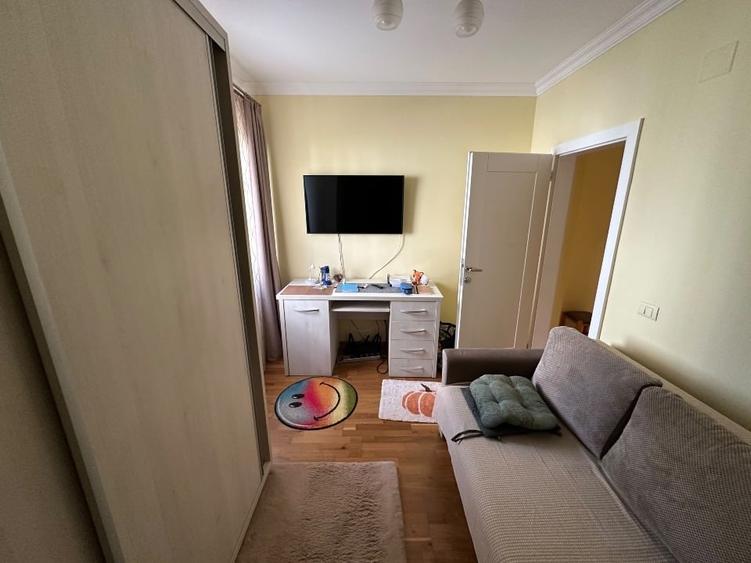 Apartament cu 3 camere decomandat, mobilat în Braytim