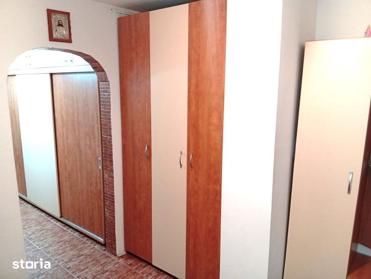 Apartament cu 3 camere decomandat în Alfa