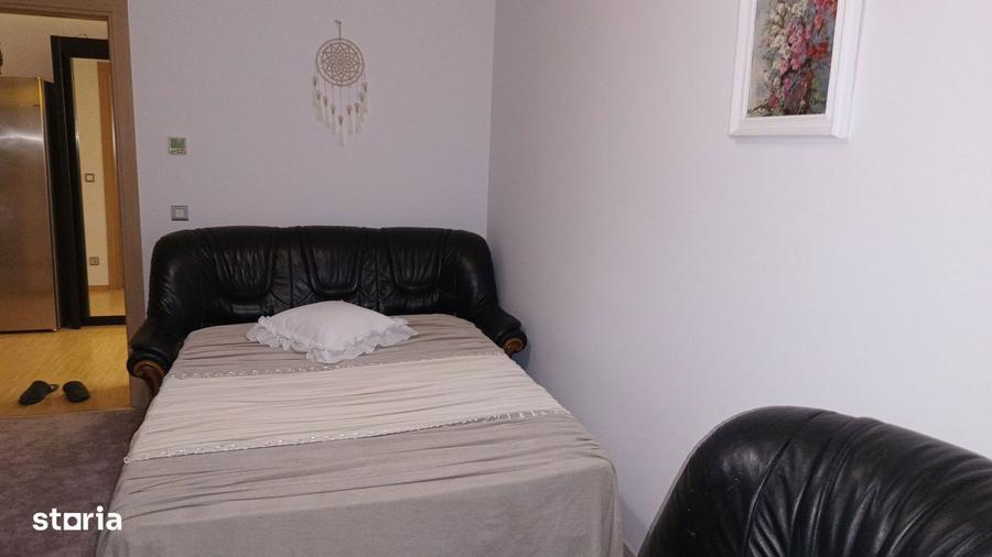 Apartament cu 3 camere în Vitan