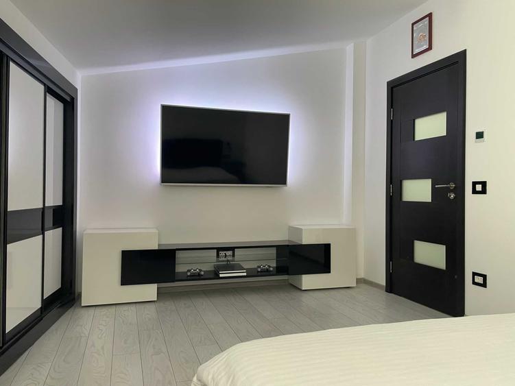 Apartament cu 3 camere decomandat în George Enescu
