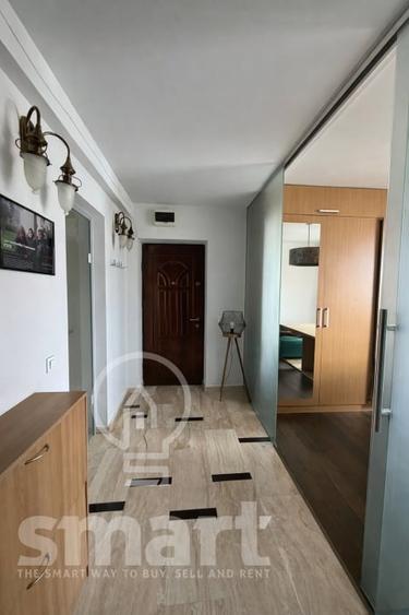 Apartament cu 3 camere decomandat, mobilat în Central