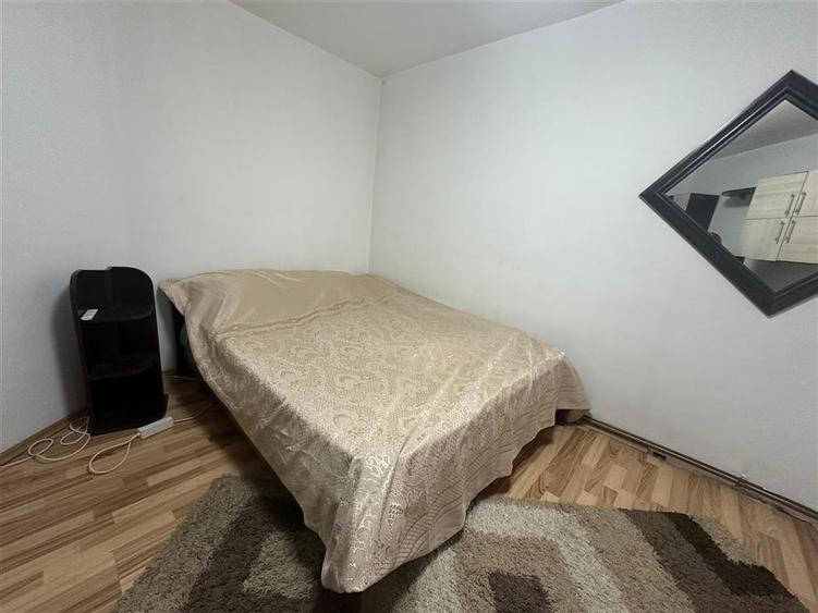 Apartament cu 2 camere decomandat, mobilat în Baza 3