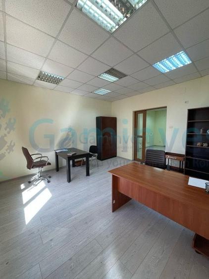 Birou, de 65 mp, în Ultracentral