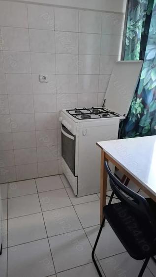 Garsonieră decomandată, mobilată în Titulescu