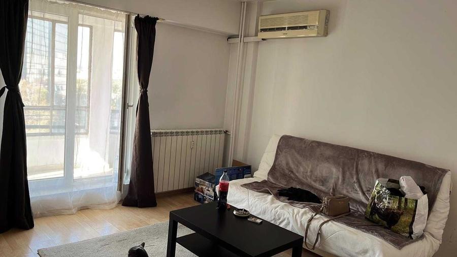 Garsonieră decomandată în Calea Călărașilor