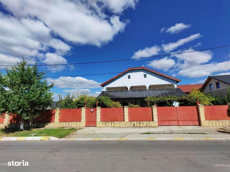 Casă cu 4 camere în Valu lui Traian