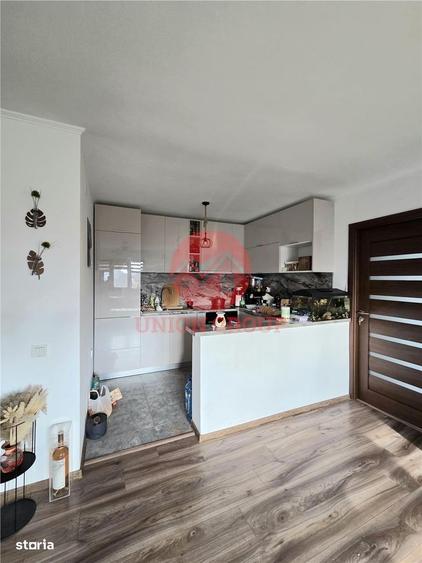Casă cu 4 camere cu Teren 690 Mp în Corbu