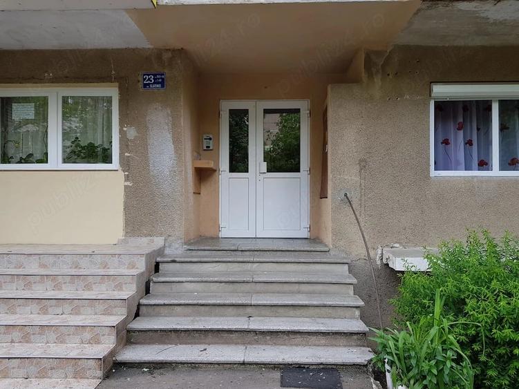 Garsonieră decomandată în Central