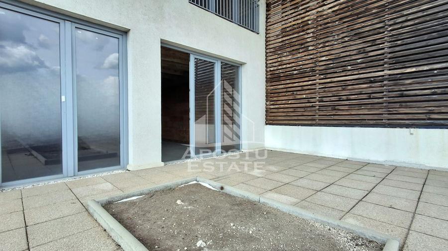 Apartament cu 4 camere decomandat în Funcționarilor