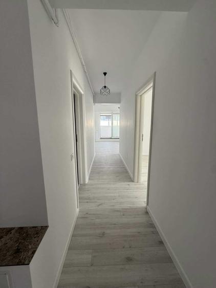 Apartament cu 3 camere decomandat în Chiajna