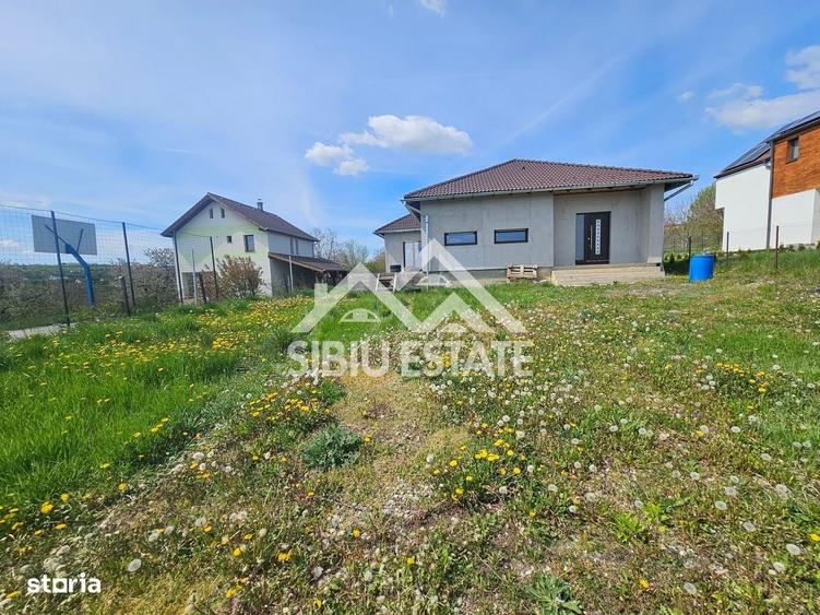 Casa noua pe un nivel, pivnita si curte mare 800 mp - 6