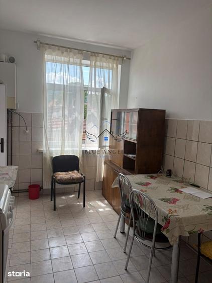 Apartament cu 3 camere zona centrala - 9