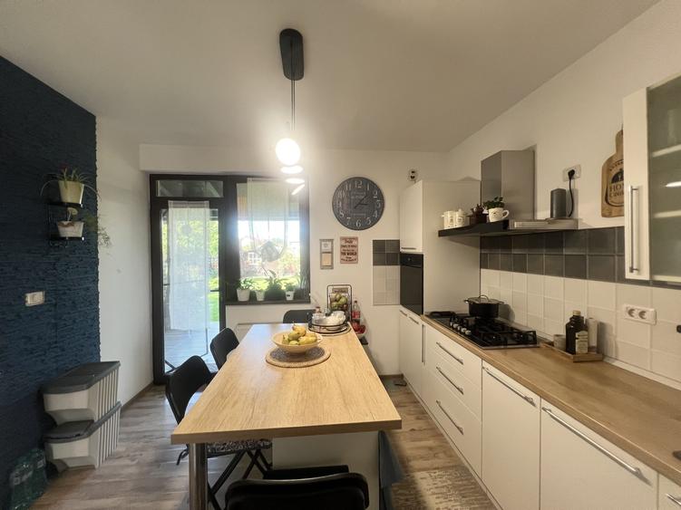 Duplex cu 4 camere cu Canalizare în Chișoda