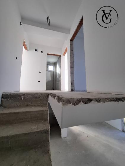 Casă individuală cu 5 camere cu Canalizare în Valu lui Traian