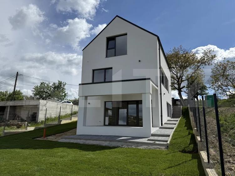 Casă individuală cu 4 camere cu Teren 873 Mp în Feleacu