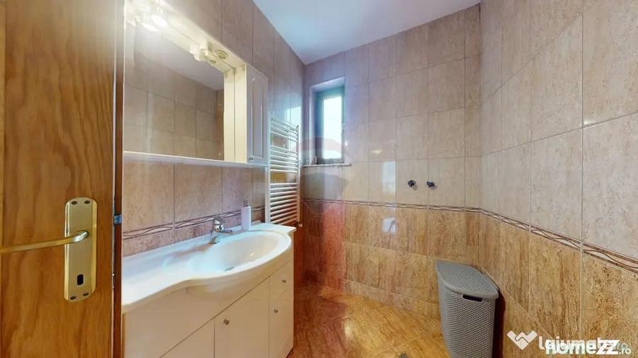 Casă cu 3 camere cu Teren 10331 Mp în Sohodol