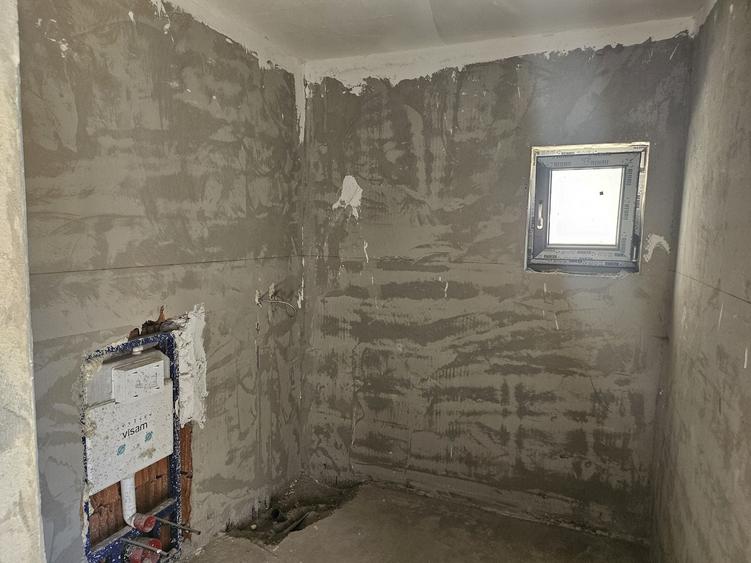 Casă cu 3 camere în Central