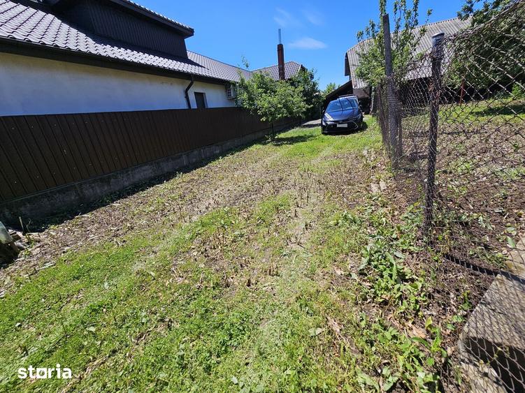 Casă cu 3 camere cu Teren 1330 Mp în Păunești
