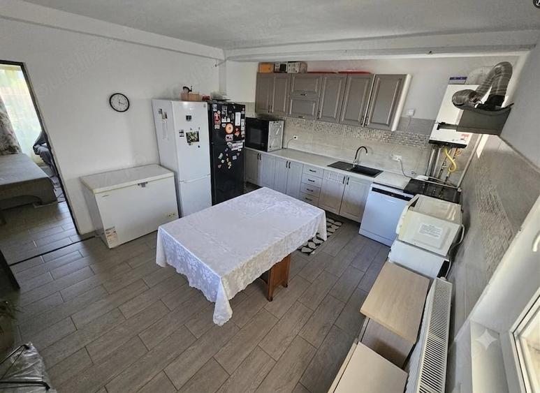 Casă cu 4 camere cu Teren 480 Mp în Aroneanu