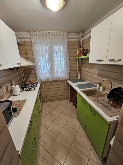 Apartament cu 3 camere decomandat în Chișinau