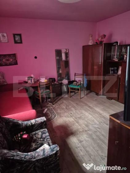 Casă cu 5 camere cu Teren 1025 Mp în Central