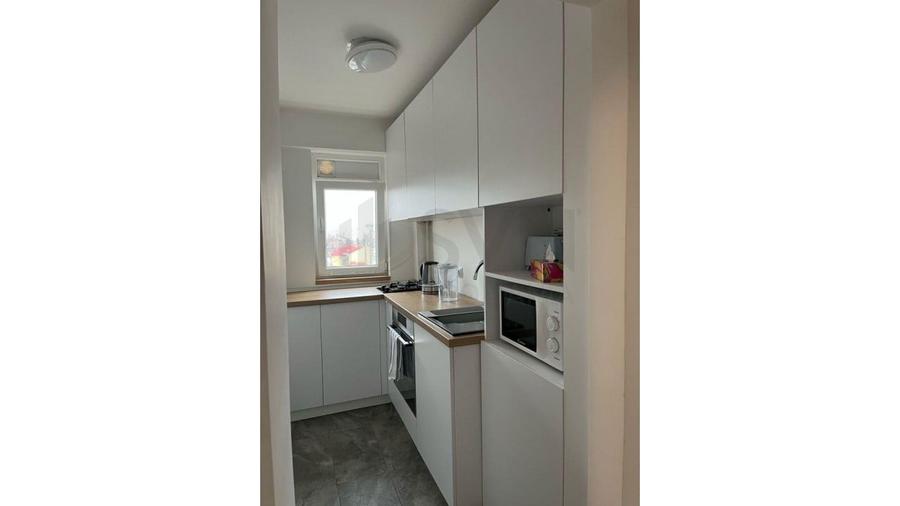 Apartament cu 2 camere semidecomandat, mobilat în Dorobanți