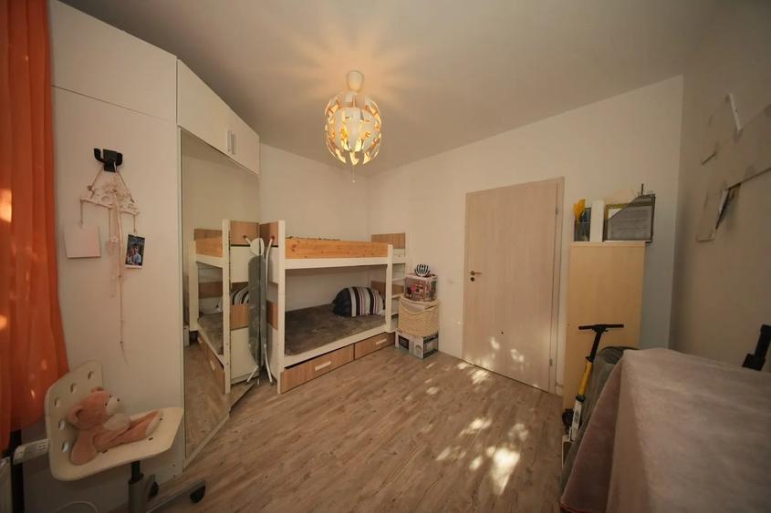 Apartament cu 2 camere decomandat în Drumul Taberei