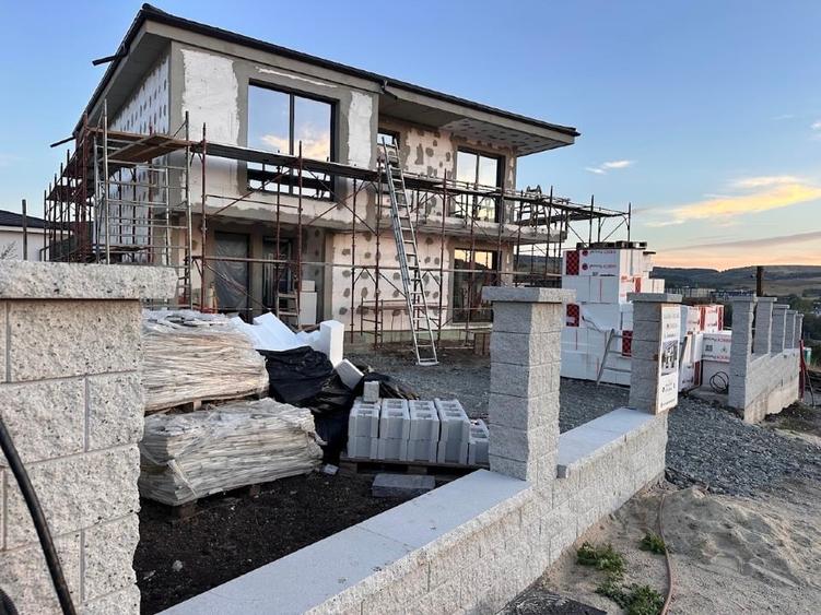 Casă individuală cu 4 camere cu Teren 600 Mp în Baciu