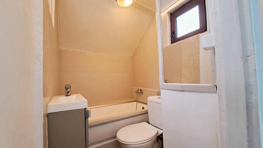Apartament cu 4 camere semidecomandat, mobilat în Voluntari