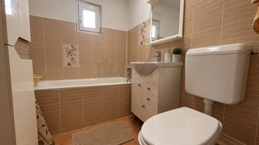 Apartament cu 3 camere decomandat în Băneasa
