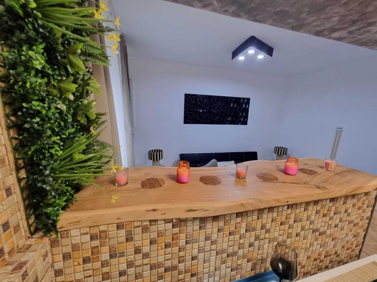 Apartament cu 3 camere decomandat în Ultracentral