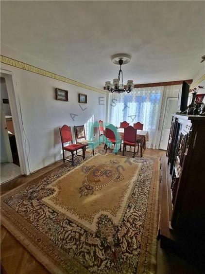 Apartament cu 3 camere circular în Astra