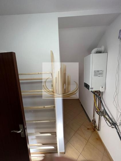 Casă individuală cu 3 camere cu Canalizare în Dumbrăvița