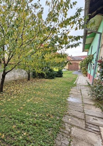 Casă cu 4 camere în Cristian