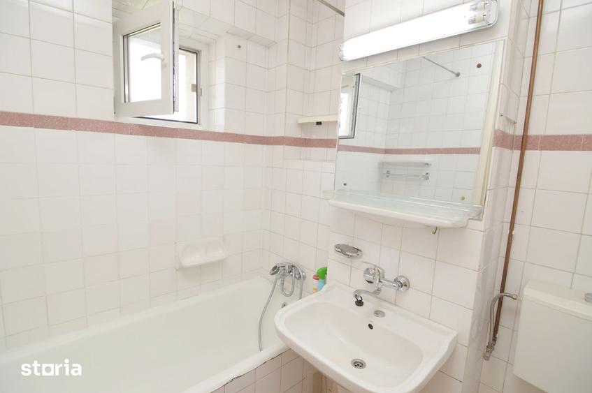 Apartament cu 4 camere decomandat în Grivița