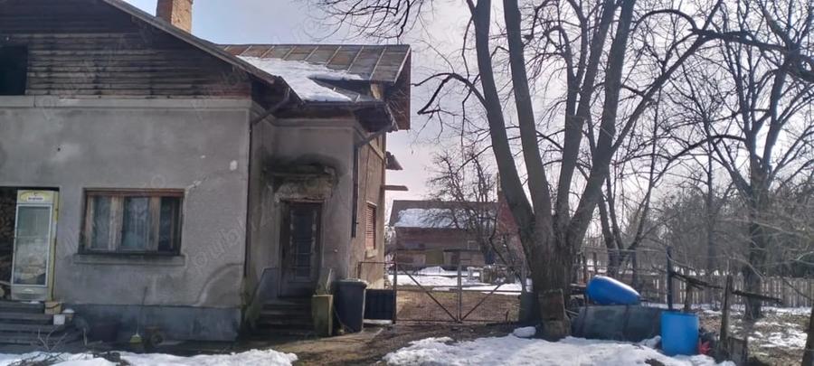 Casă cu Teren 3000 Mp în Niculești