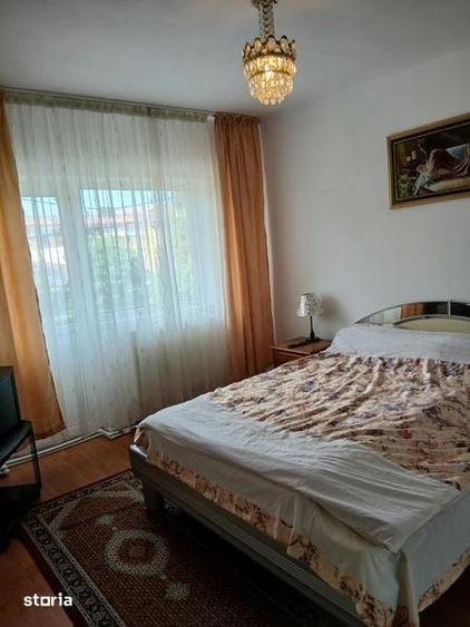 Apartament cu 2 camere semidecomandat în Coman