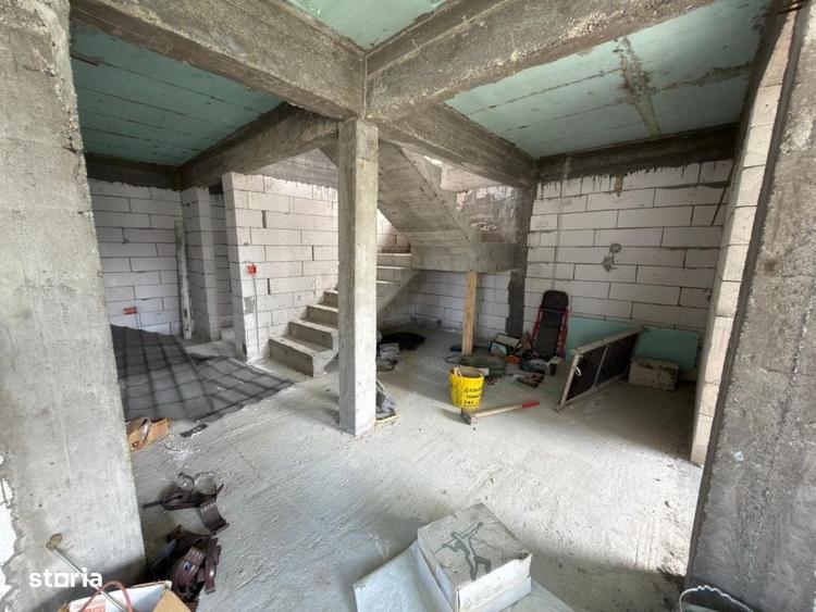 Casă cu 4 camere cu Teren 450 Mp în Central