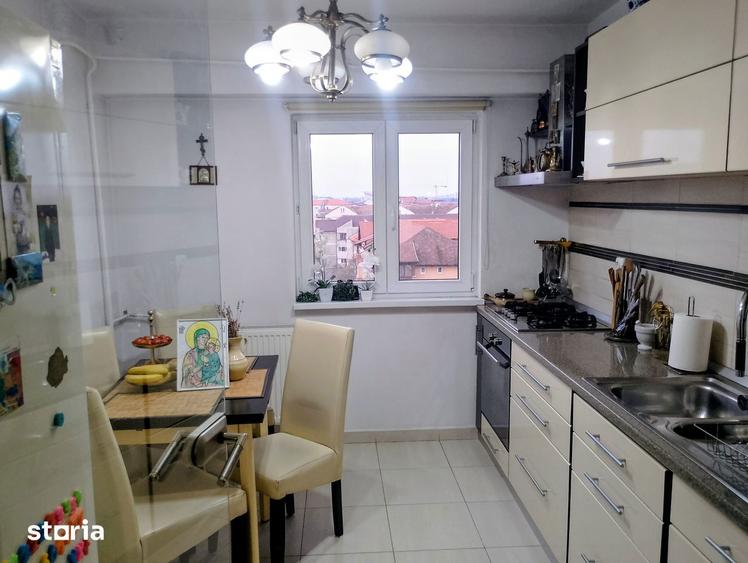 Apartament cu 3 camere decomandat în Dorobanților