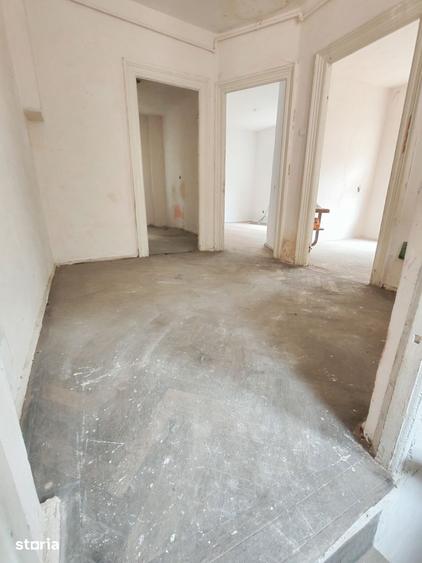 Casă cu 3 camere cu Teren 260 Mp în Cișmigiu