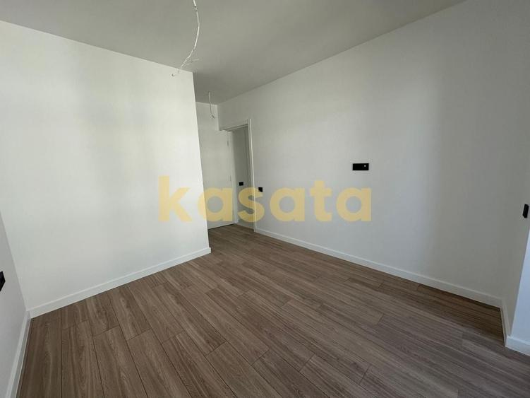 Apartament cu 3 camere decomandat în Theodor Pallady