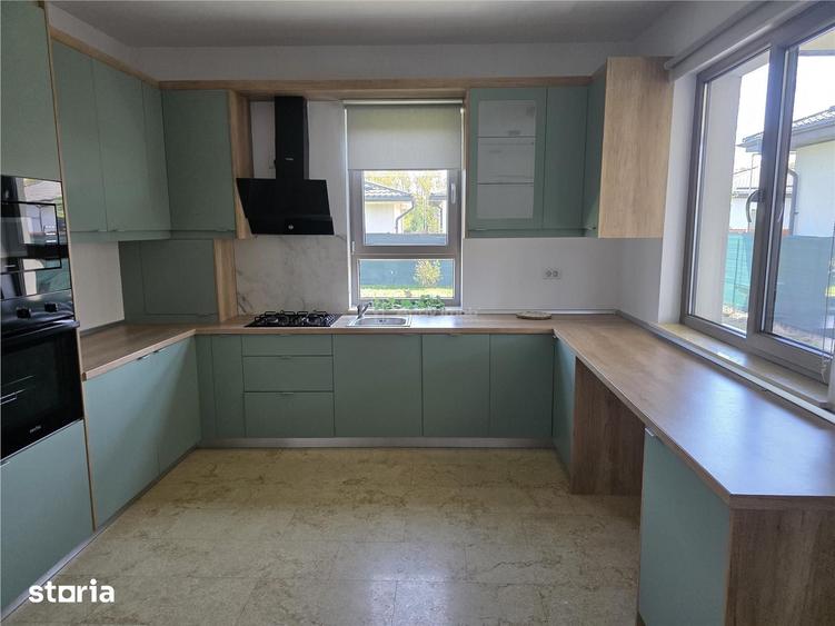 Casă cu 4 camere cu Teren 400 Mp în Corbeanca