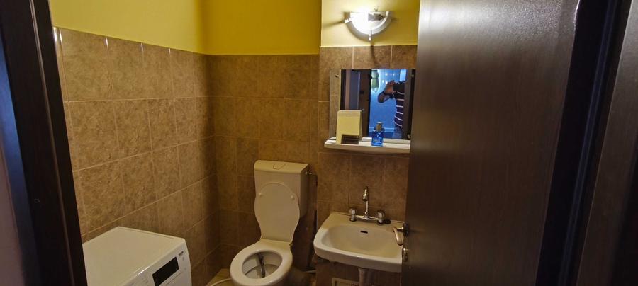 Apartament cu 3 camere decomandat în Exterior Vest