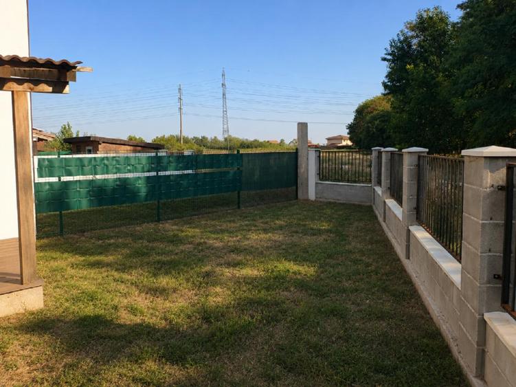 Duplex cu 4 camere cu Canalizare în Giroc