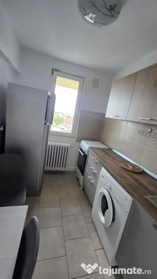 Apartament cu 2 camere semidecomandat în Progresul