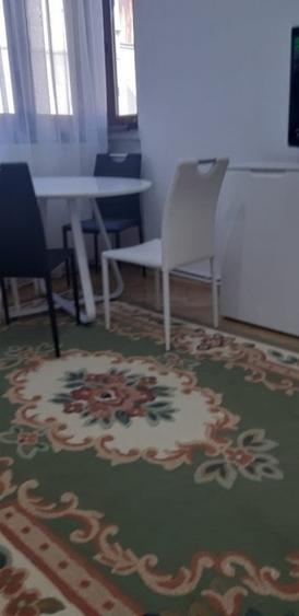 Apartament cu 2 camere semidecomandat în Universitate