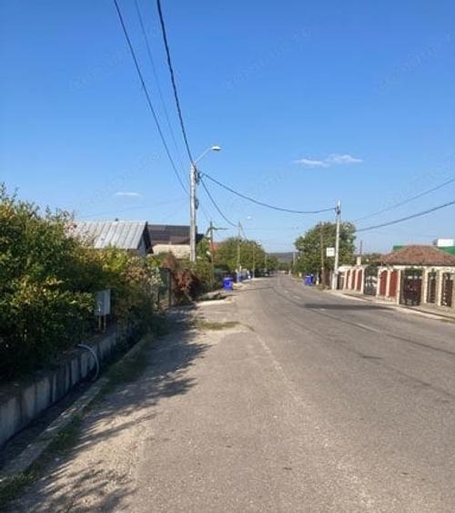Casă cu 3 camere în Prundu