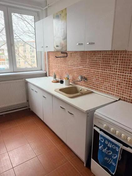 Apartament cu 2 camere decomandat, mobilat în Calea București
