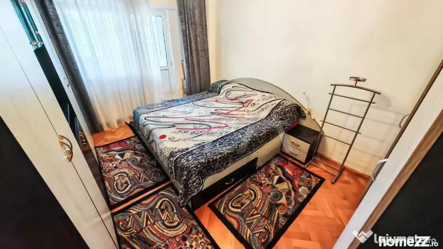Apartament cu 3 camere decomandat în Baba Novac