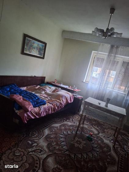 Casă cu 4 camere cu Teren 4623 Mp în Ciugud